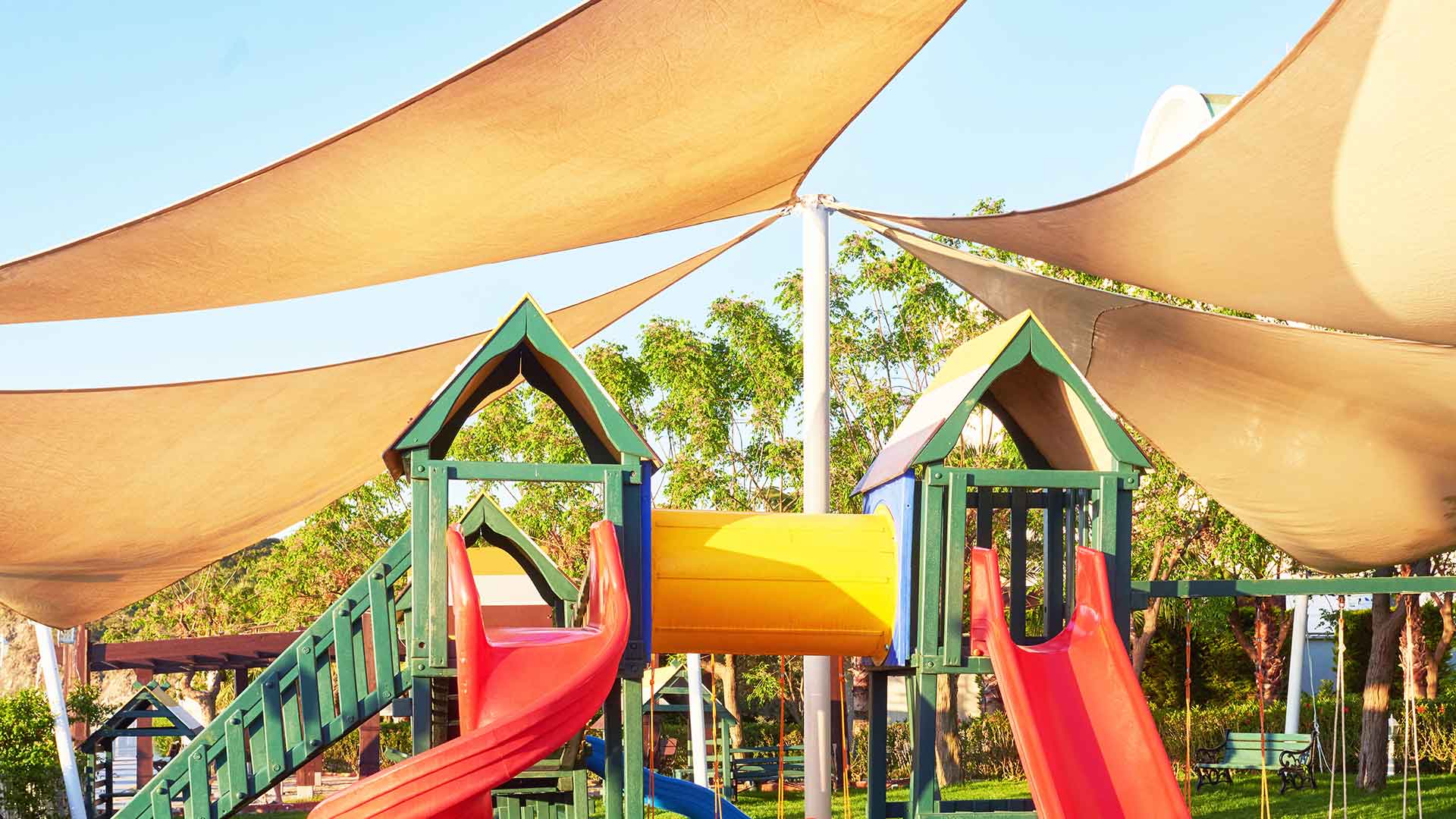 Keeping Your Child Safe In Public Playgrounds