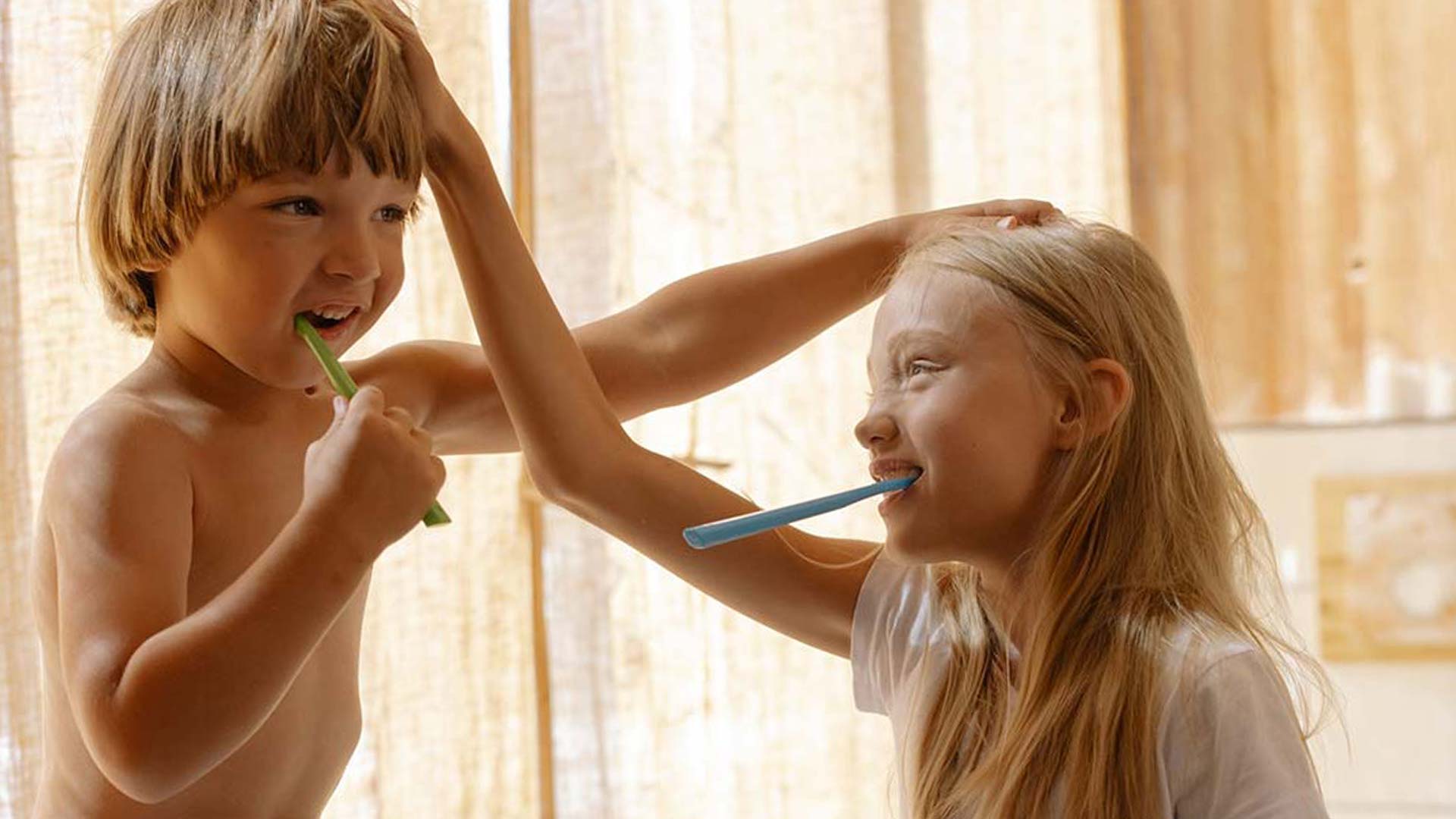 Best Tips to Teach Toddlers to Brush Teeth