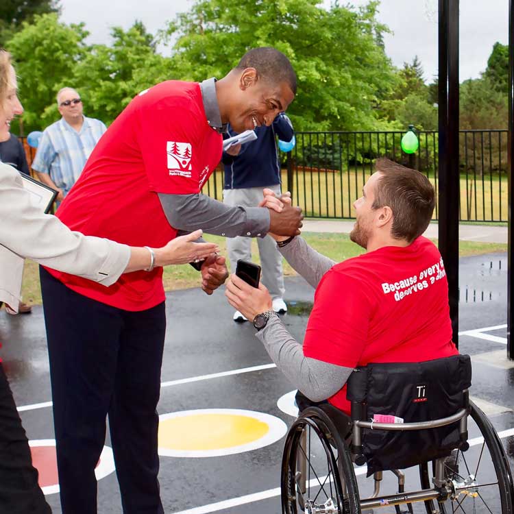 Accesible basketball court