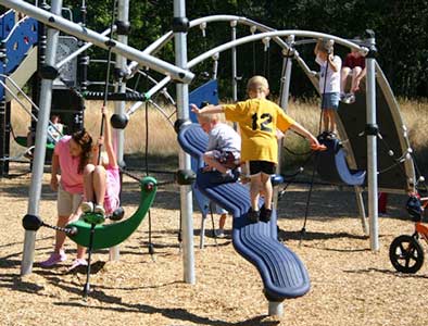 Deckless Playground