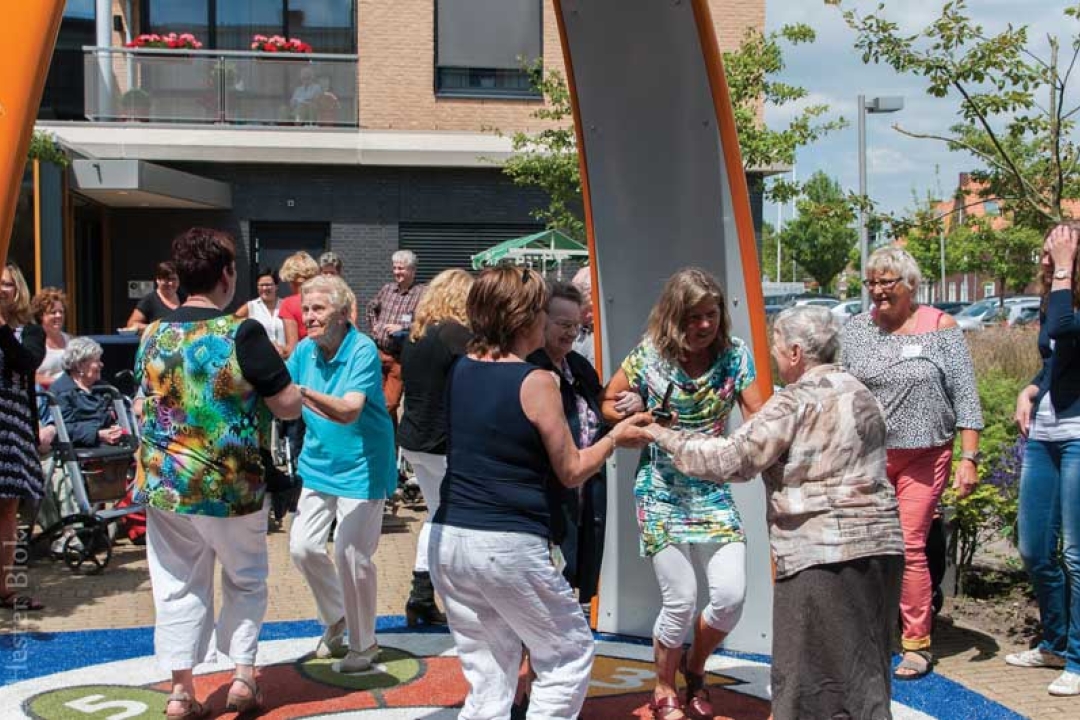 How Modern Technology Can Boost Multigenerational Play