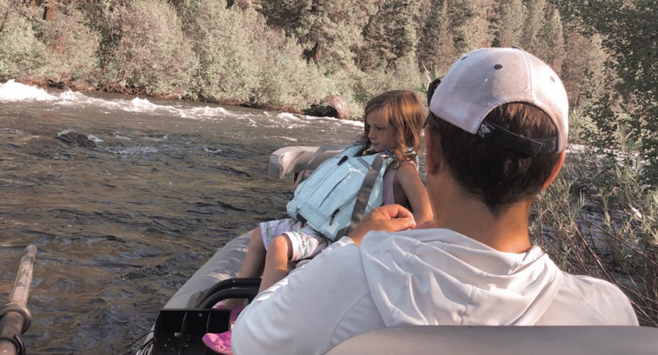 5 Must-Have Things When Boating with Kids