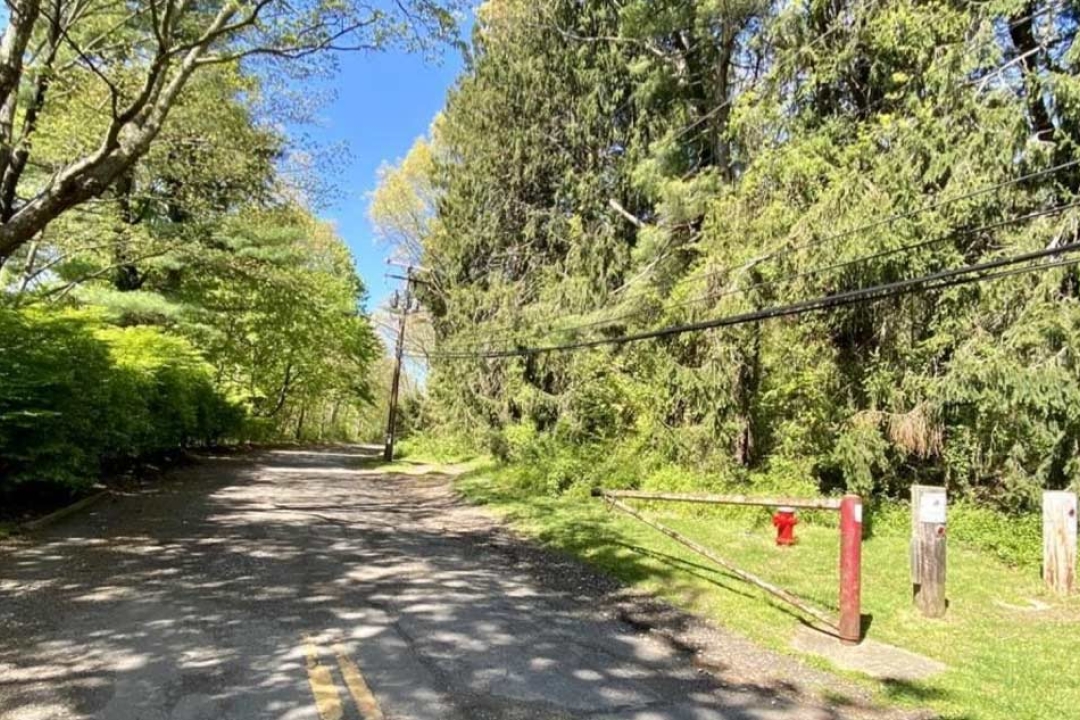 West Hills Park Entrance