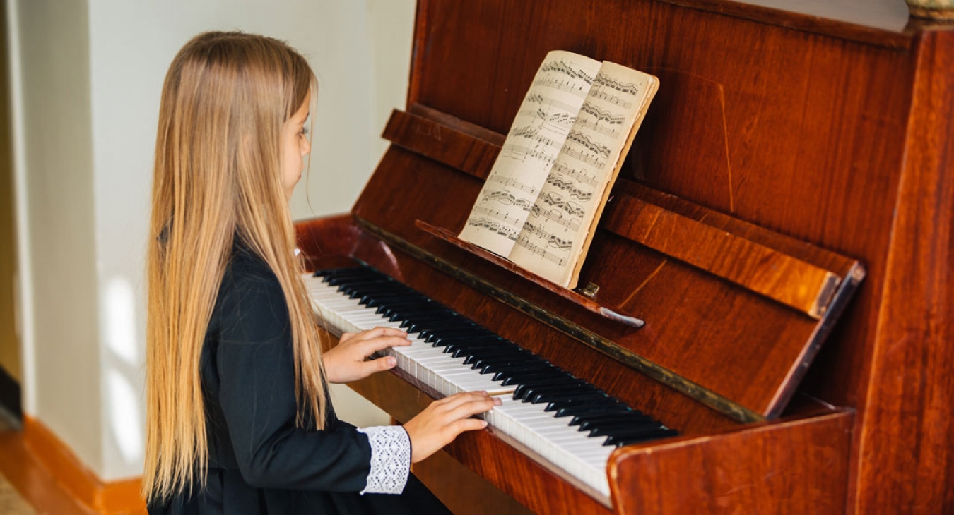 Benefits Of Playing Piano For Children | Playground Professionals