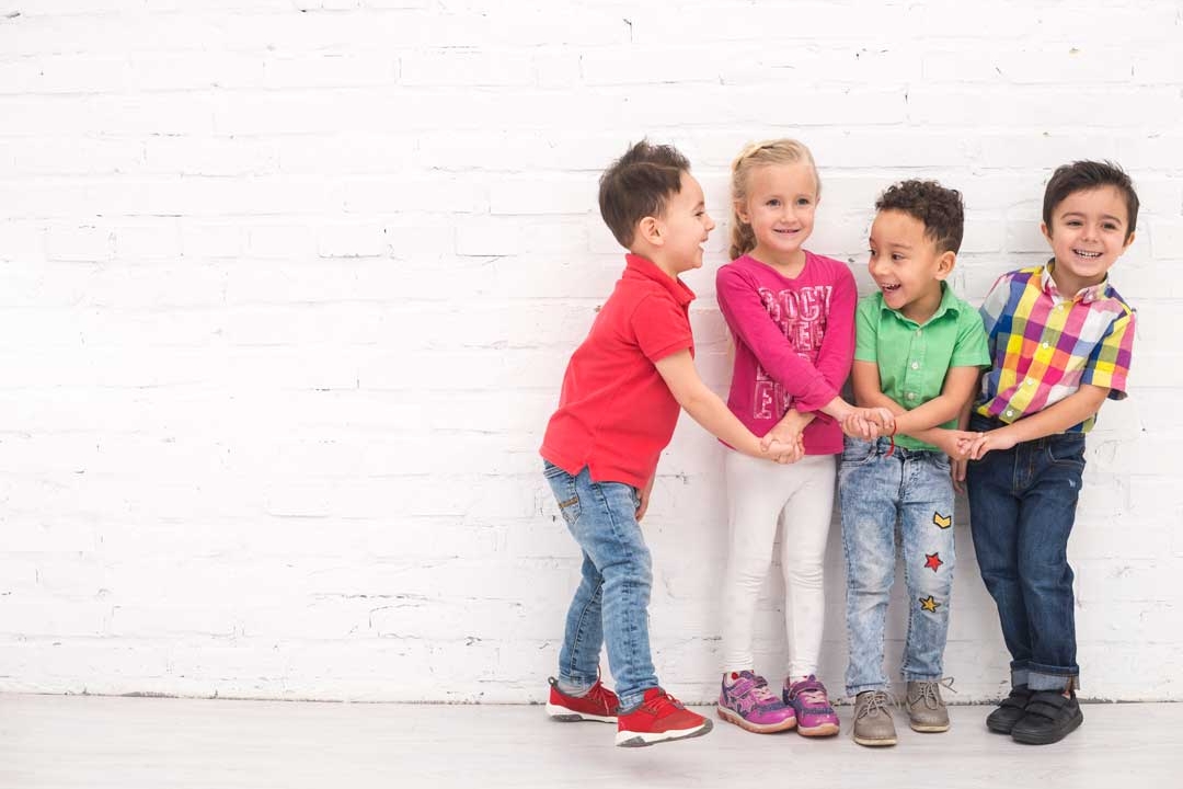 Choosing Friends Wisely: Complete Guide for Parents