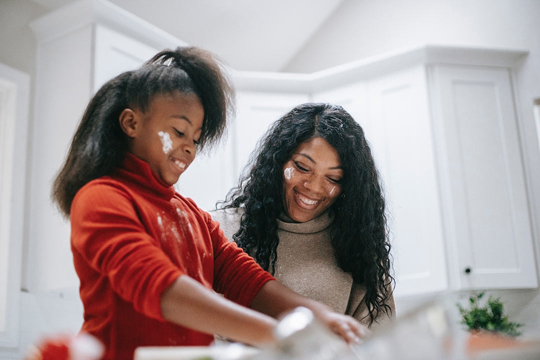 Cooking with Kids: Main Pros & Cons