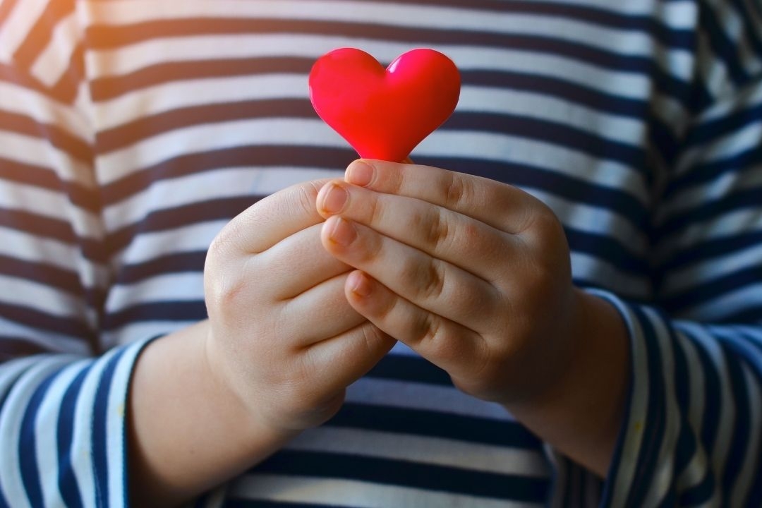 4 Santa-Approved Ways Kids Can Give Back During the Holidays