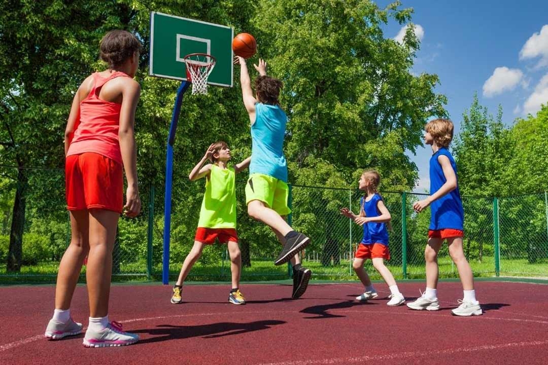Best Sports for Kids To Play on a Playground
