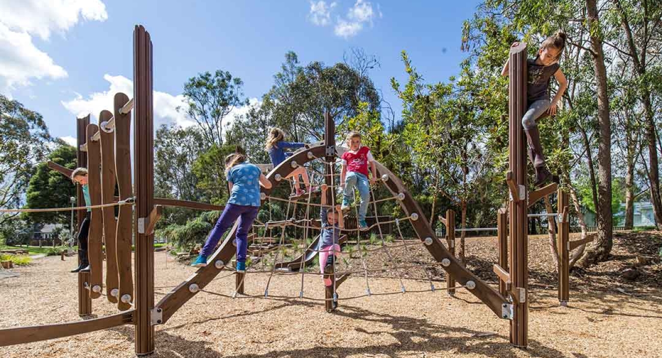 Wood vs. Metal Playgrounds – Which to Choose?