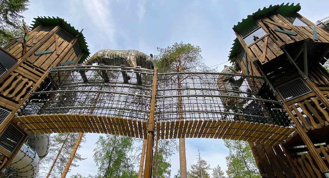 Wood vs. Metal Playgrounds – Which to Choose?