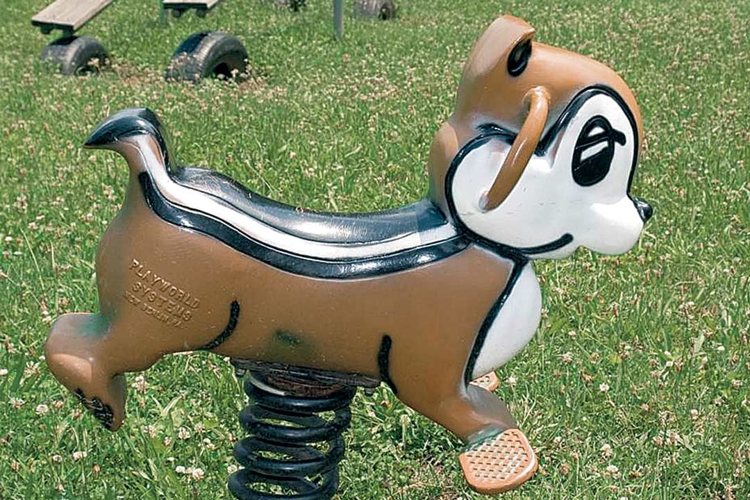 9 Things You No Longer See on Playgrounds