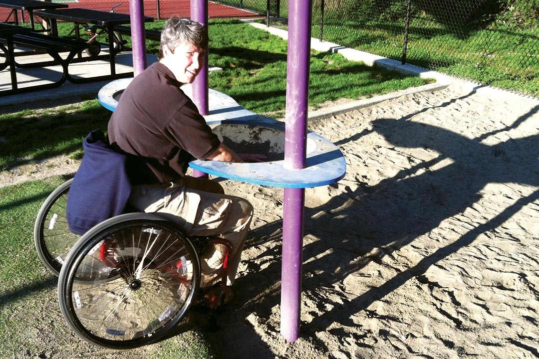 Accessible sand tray