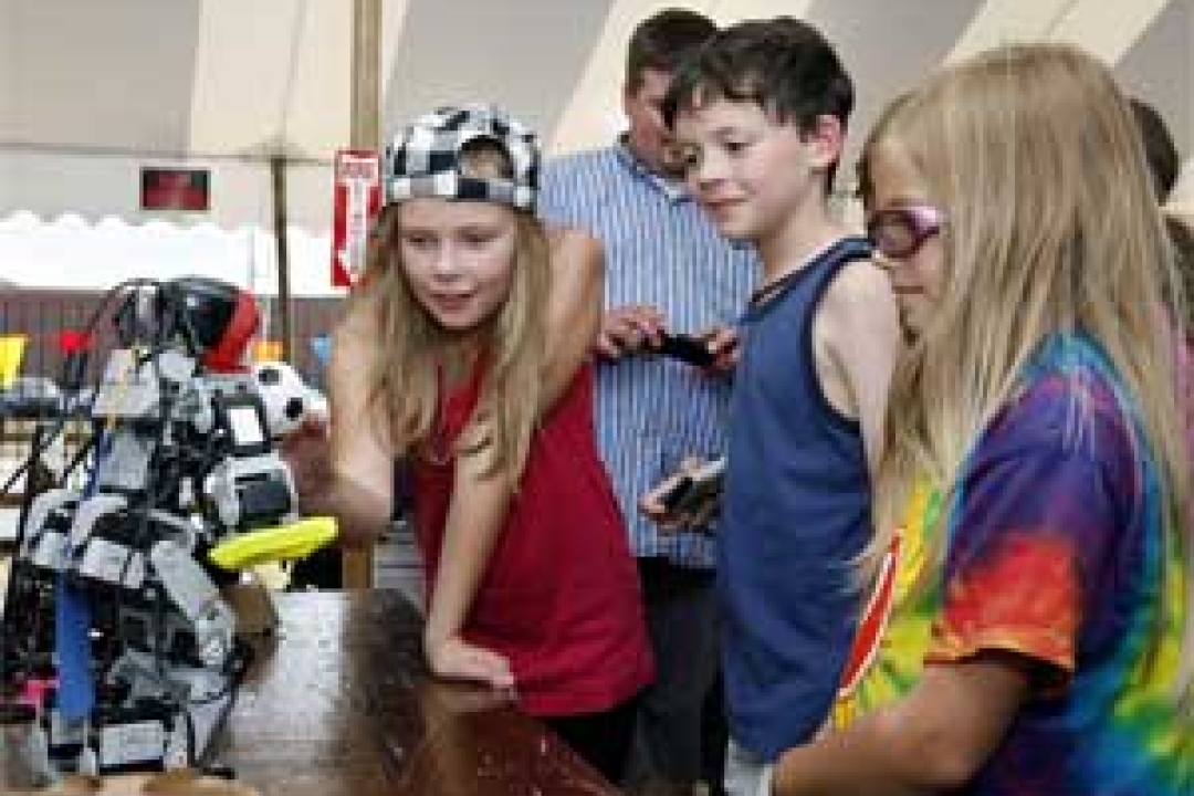 "Maker" style playful learning builds resilient minds.
