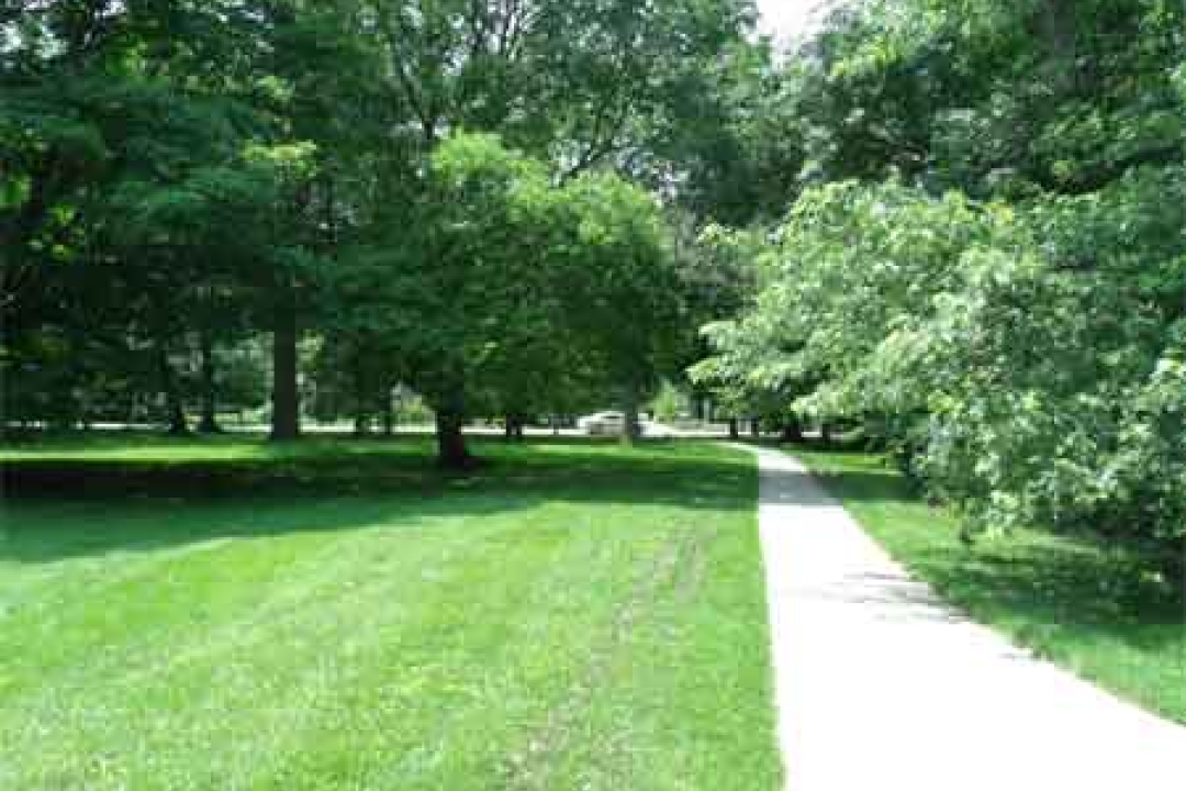 Noah's Playground for Everyone path to Sheridan Drive