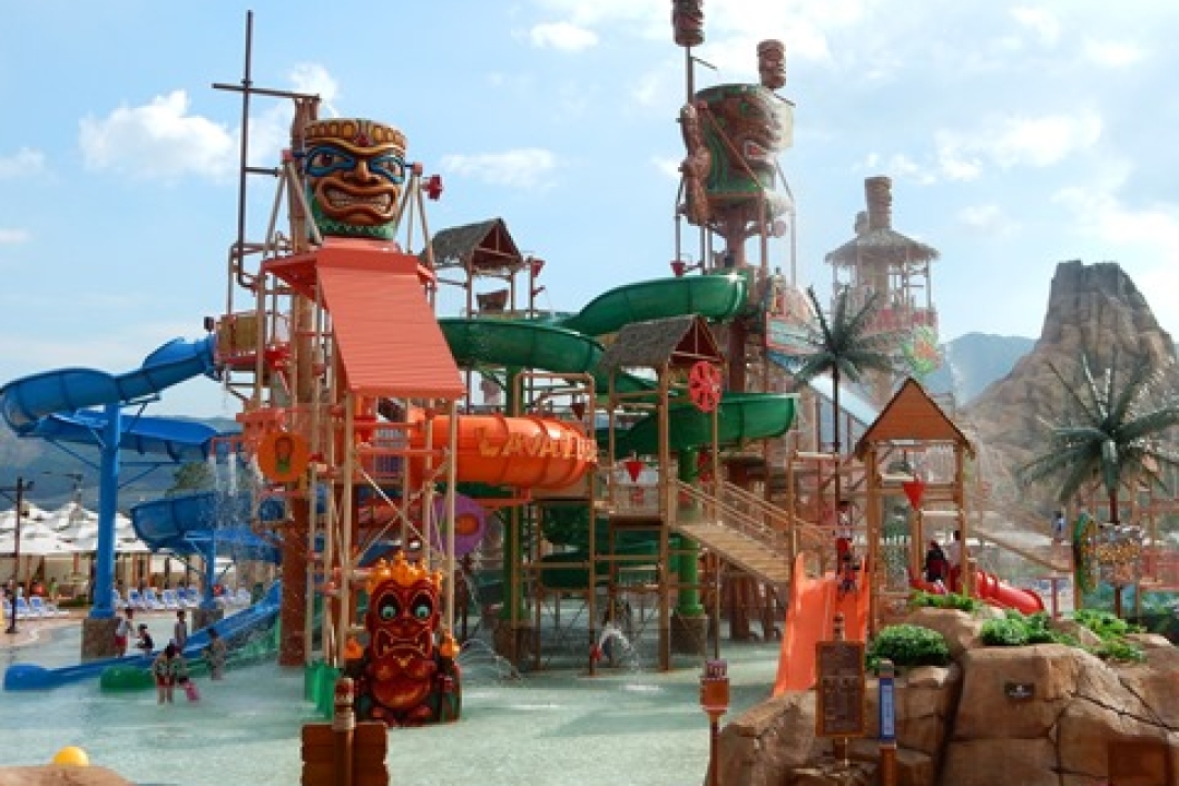 AquaPlay Giant Rain Fortress