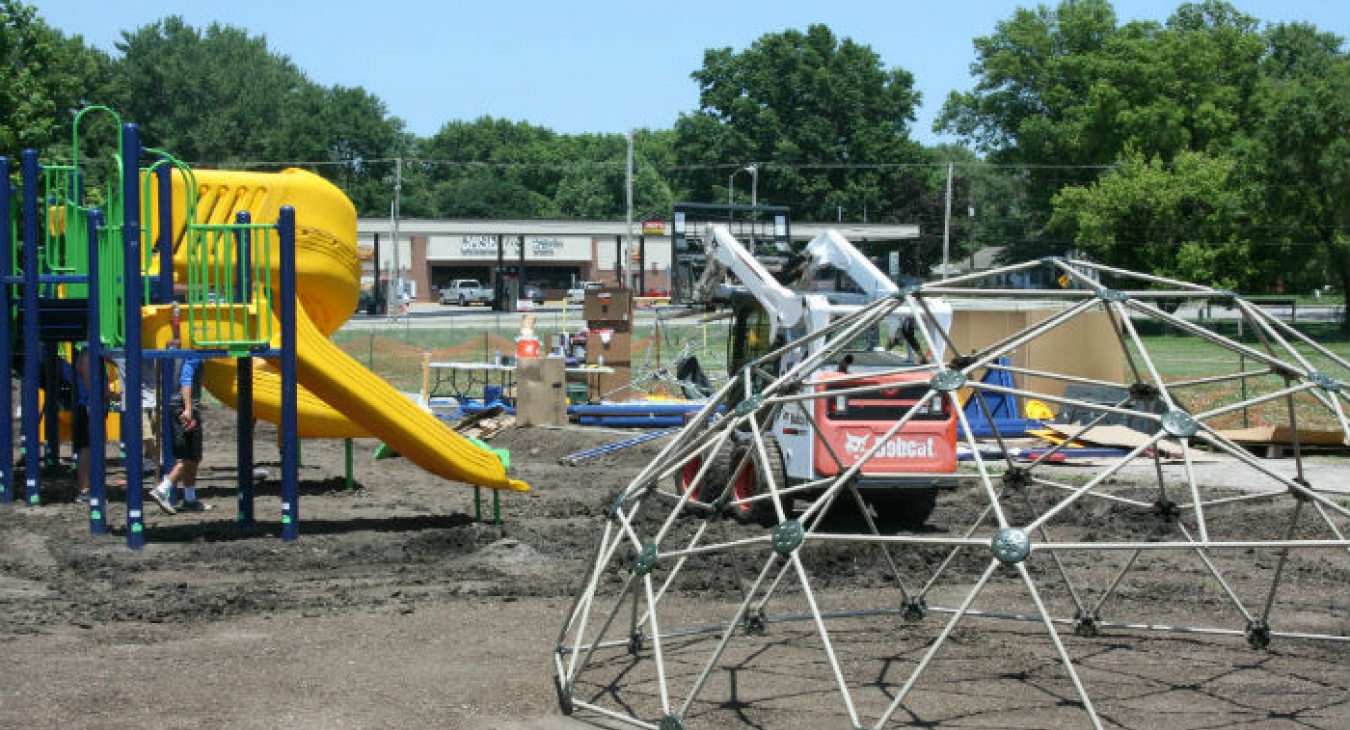 playground set up