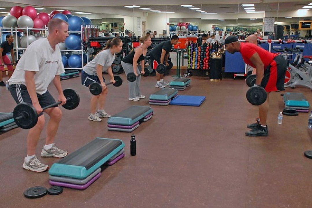 Weight lifting class