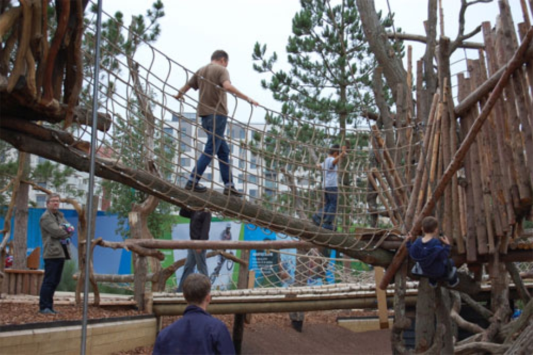 Tumbling Bay Playground, Queen Elizabeth Olympic Park - balance bridge