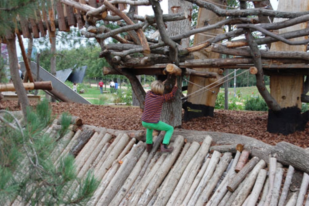 Tumbling Bay Playground, Queen Elizabeth Olympic Park - risk and play
