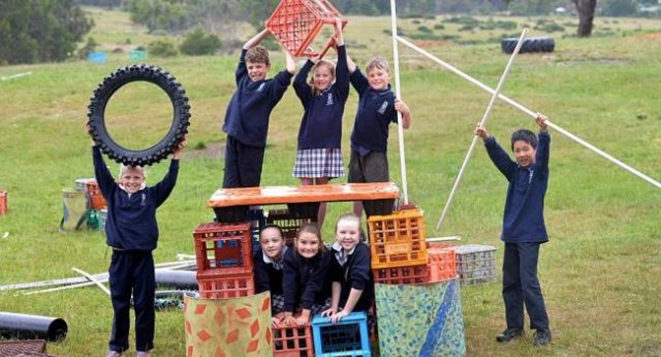 Loose parts at school generates more activity