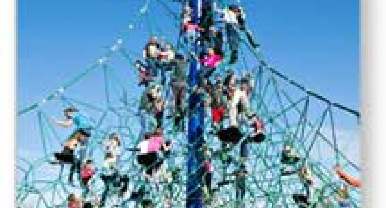 World's Tallest Pyramid Net by Dynamo