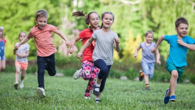 Kids running