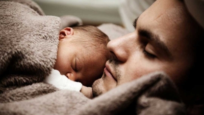 7 Sleep Tips for New Parents
