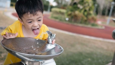 Cooling off on playground